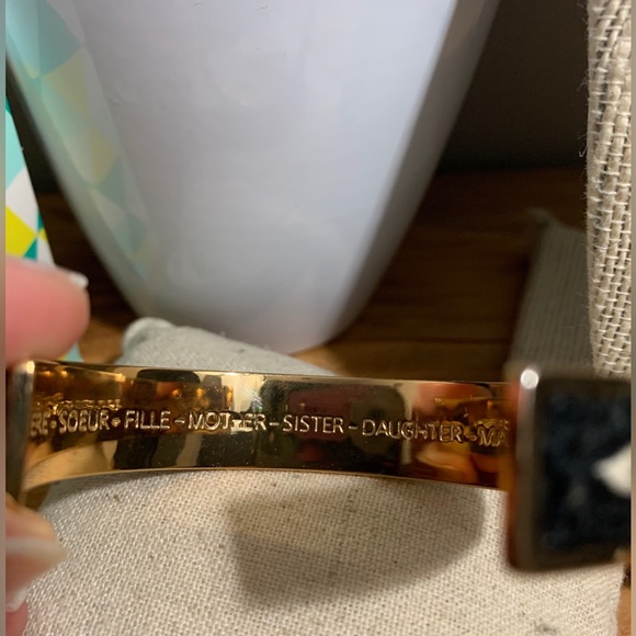 Illumination Cuff - Picture 5 of 6